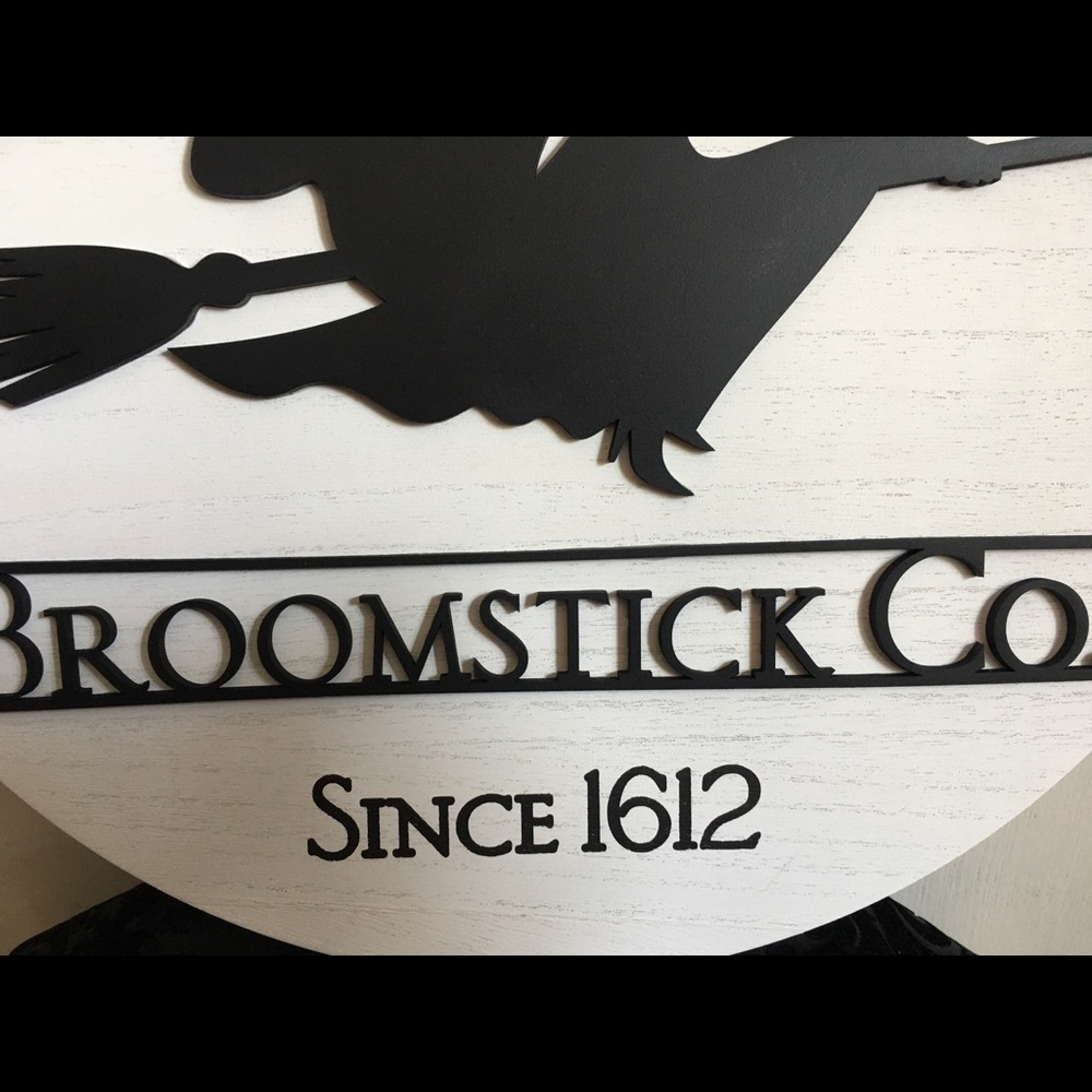 Halloween Witch wooden sign - Picture 4 of 7